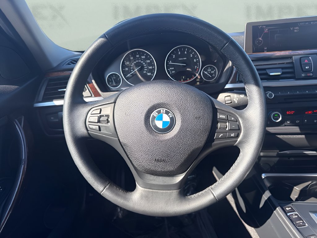 Used 2015 BMW 320i Sedan RWD image 14