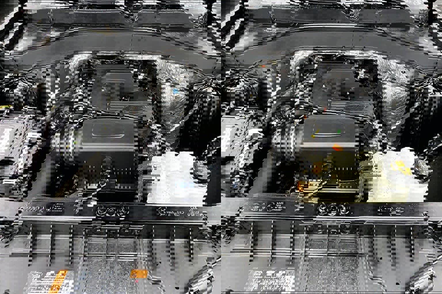 Used 2020 Ford Explorer XLT w/ Equipment Group 202A image 29