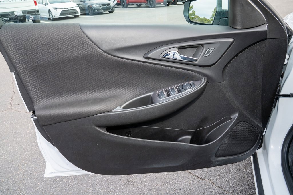 Used 2023 Chevrolet Malibu LT image 10