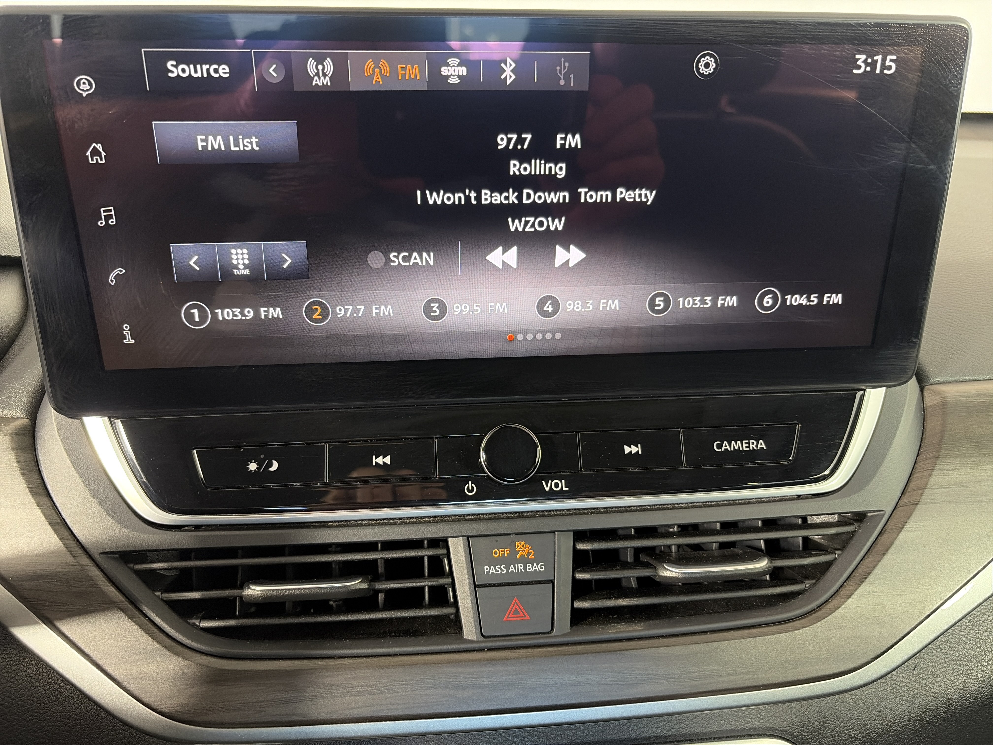 Used 2025 Nissan Altima 2.5 SV w/ SV Special Edition Package AWD/4WD image 20