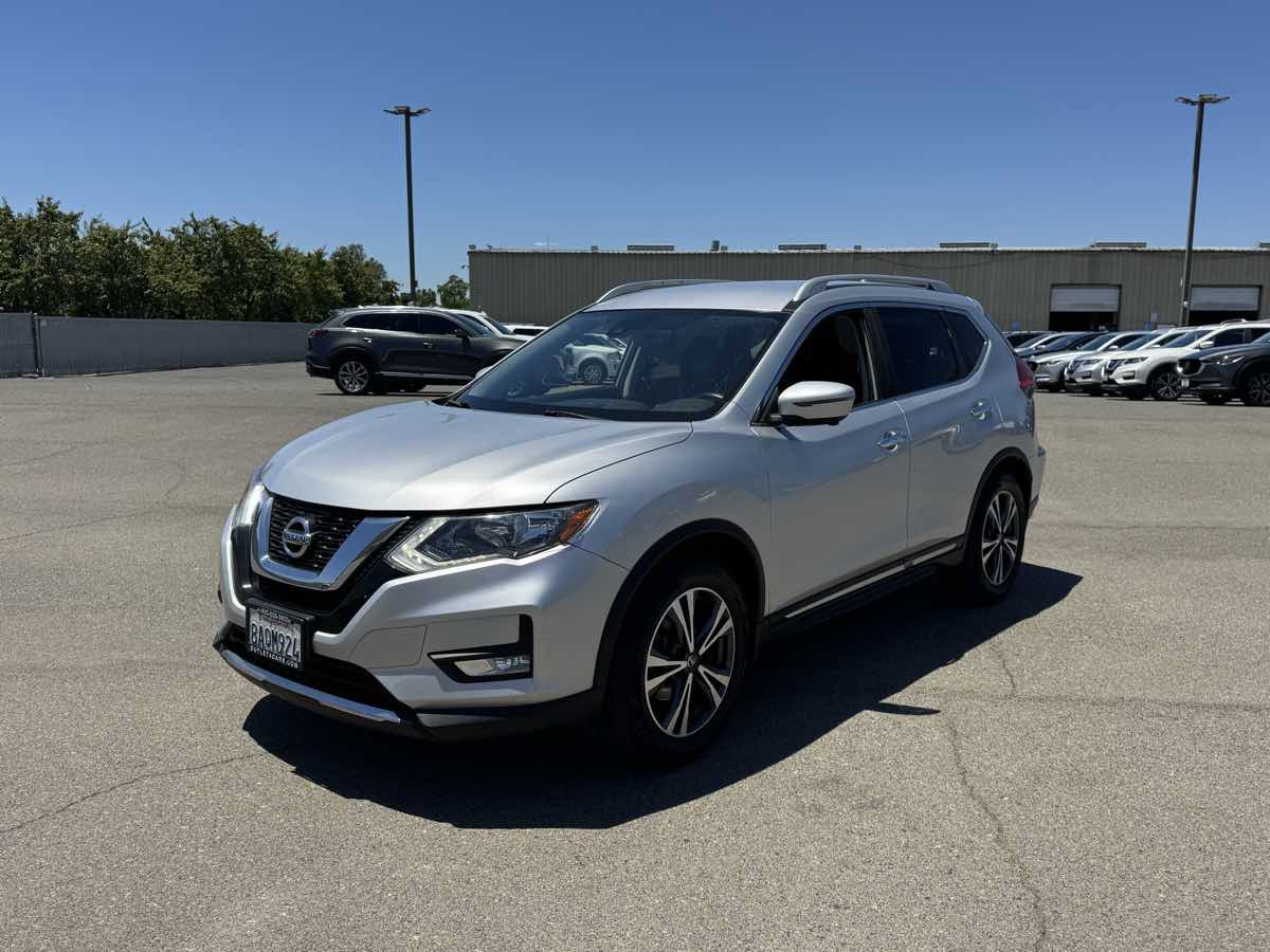 Used 2017 Nissan Rogue SL FWD image 5
