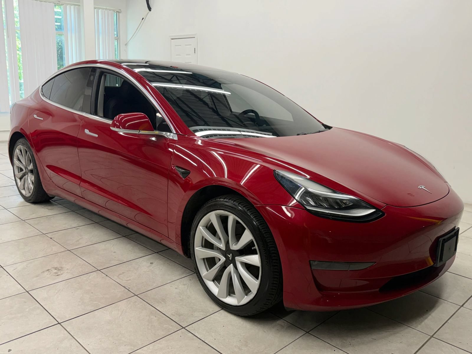 Used 2018 Tesla Model 3 Long Range AWD/4WD image 1