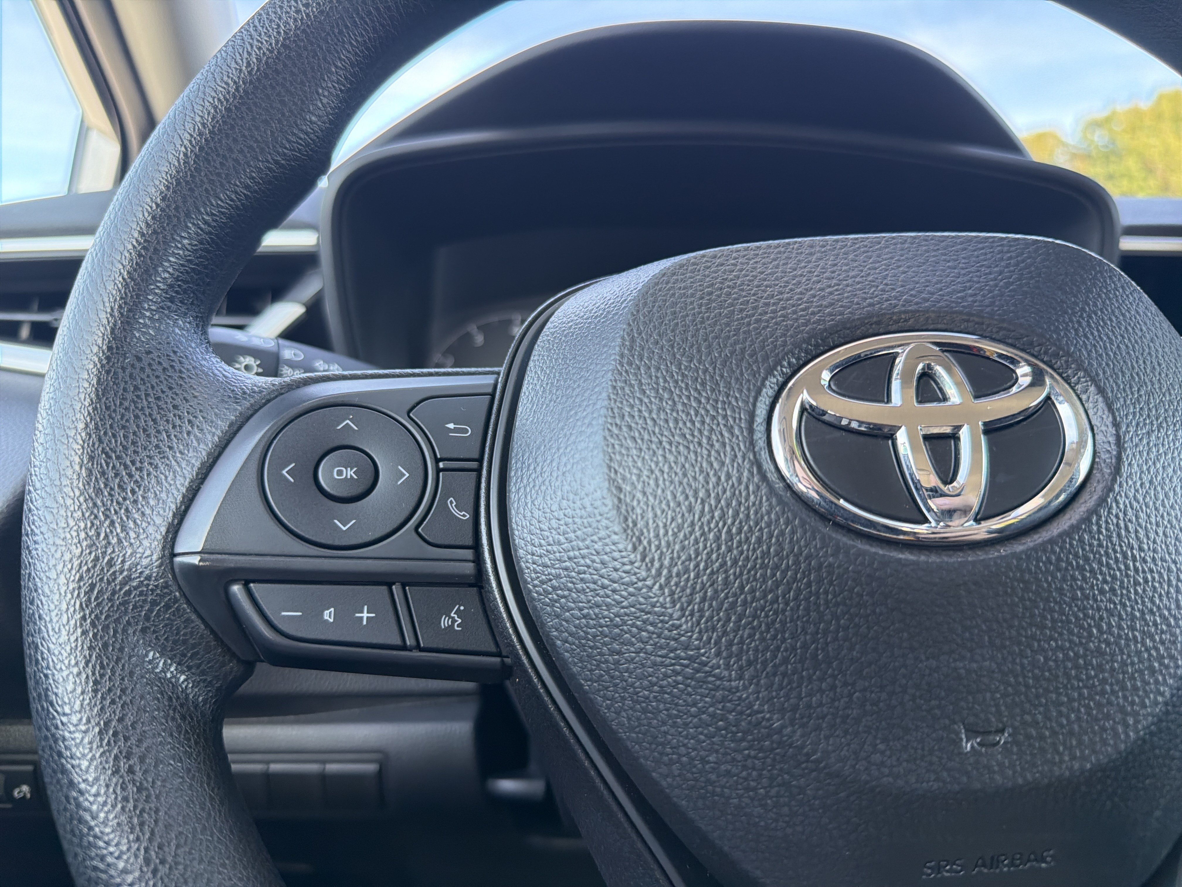 Certified 2025 Toyota Corolla LE w/ Convenience Package FWD image 11