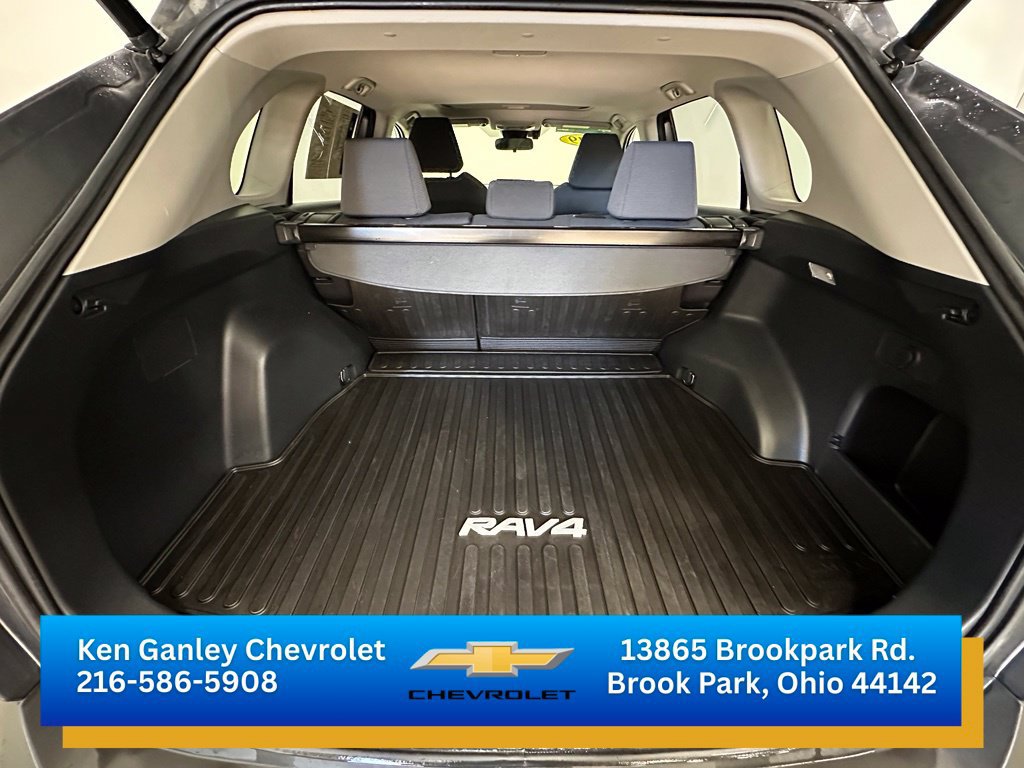 Used 2019 Toyota RAV4 XLE w/ Convenience Package AWD/4WD image 19