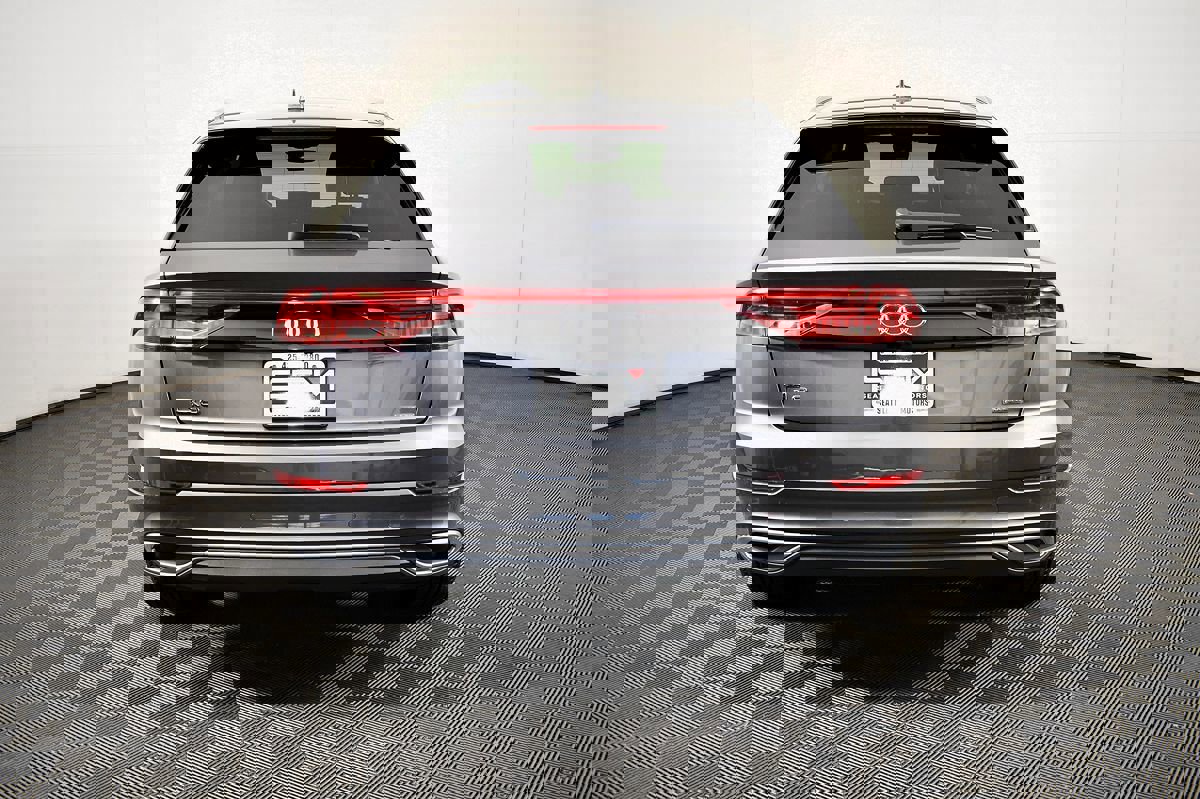 Used 2019 Audi Q8 Premium w/ Convenience Package image 10