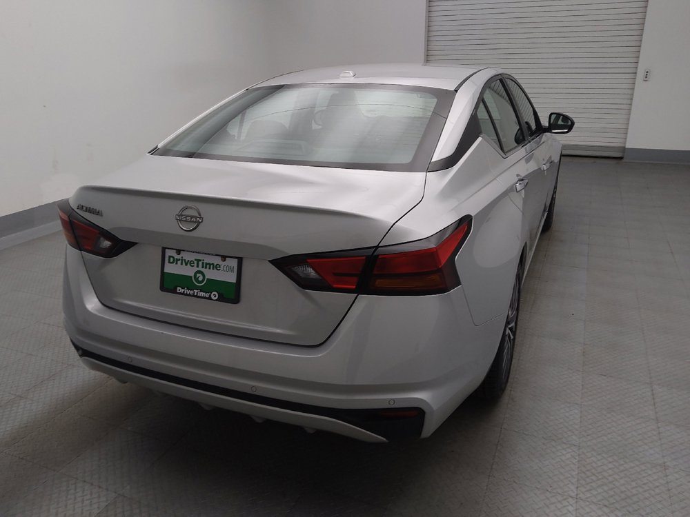Used 2025 Nissan Altima 2.5 SV FWD image 7