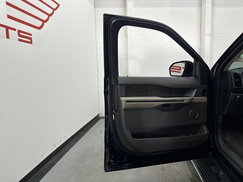 Used 2021 Ford Expedition Max Limited RWD image 32