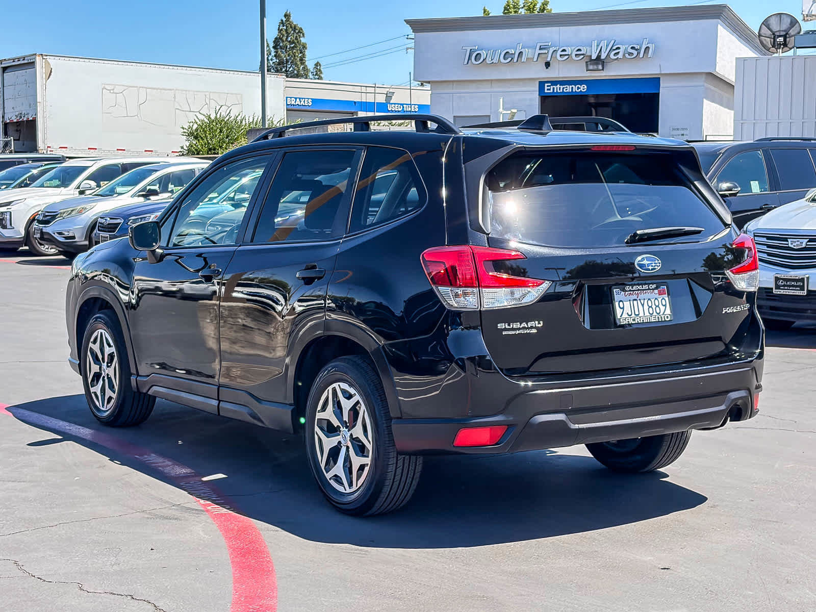 Used 2023 Subaru Forester Premium AWD/4WD image 2