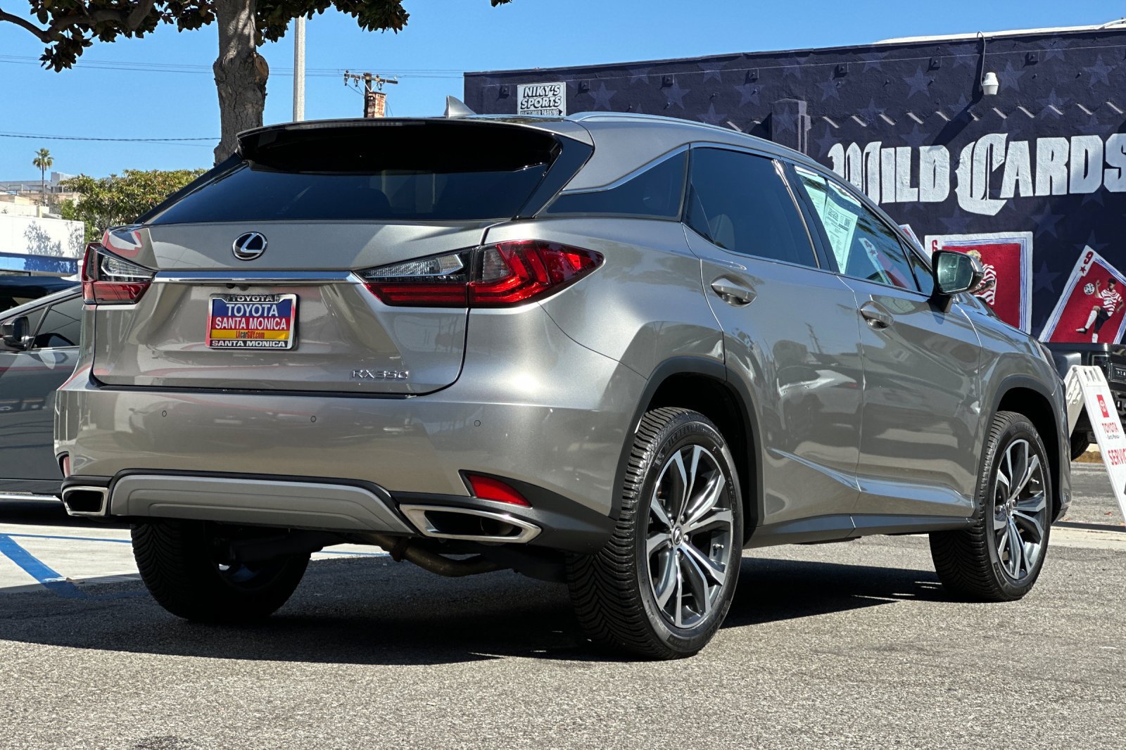 Used 2022 Lexus RX 350 FWD w/ Premium Package image 4