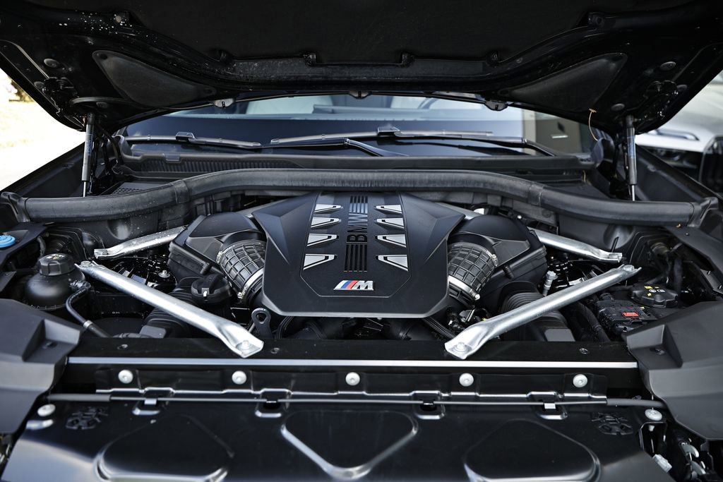 Certified 2024 BMW X6 M60i image 32