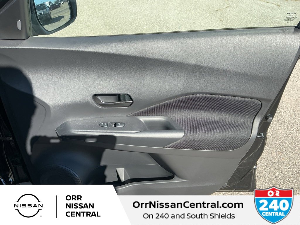 New 2025 Nissan Kicks Play S image 10