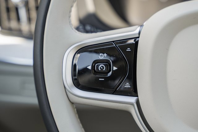 New 2026 Volvo XC60 B5 Ultra w/ Protection Package Premier image 26