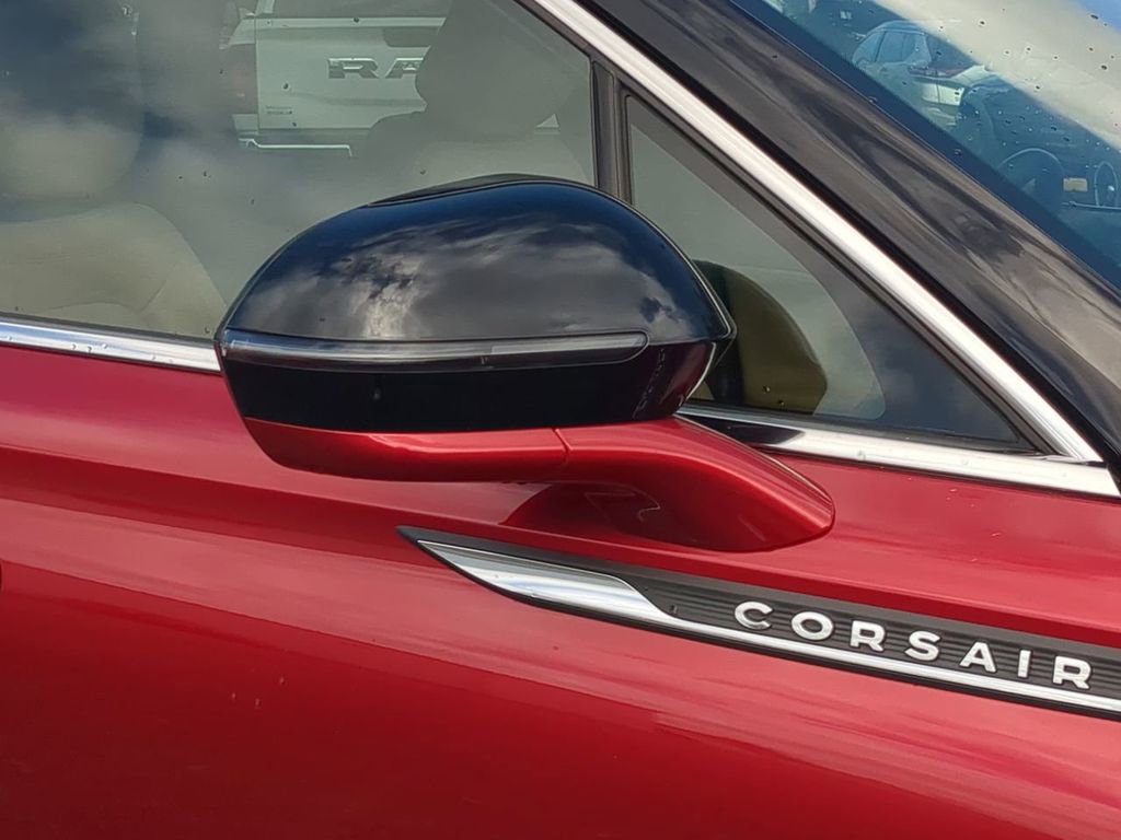 Used 2020 Lincoln Corsair Reserve image 12