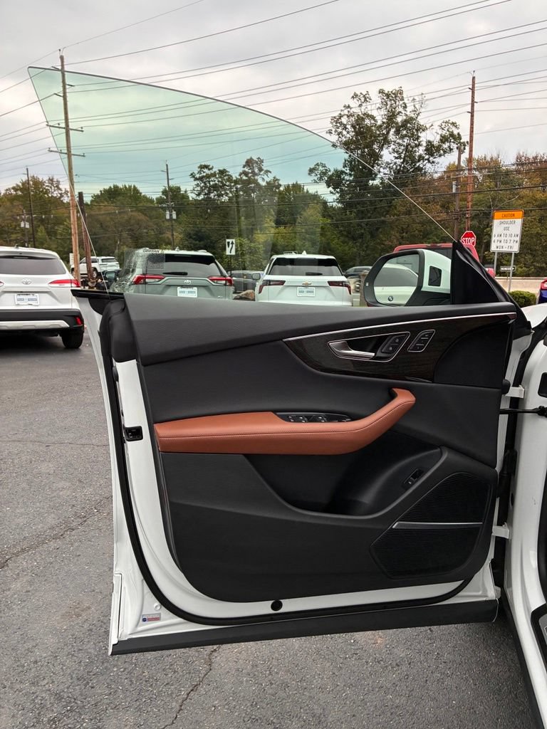 Used 2023 Audi Q8 Prestige w/ Prestige Package AWD/4WD image 32