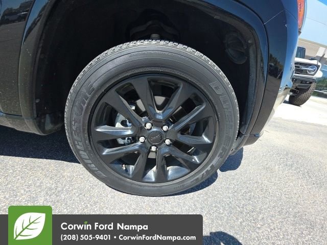 Used 2021 Jeep Grand Cherokee Laredo X AWD/4WD image 7