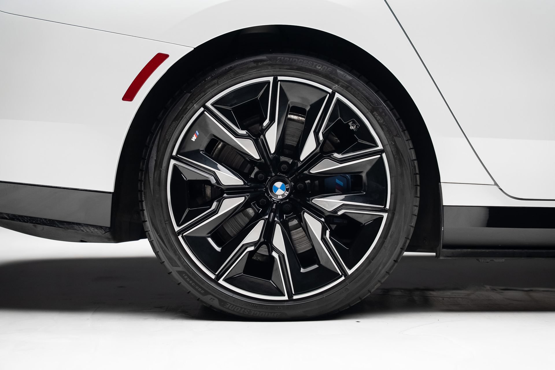 Used 2024 BMW i7 M70 AWD/4WD image 38