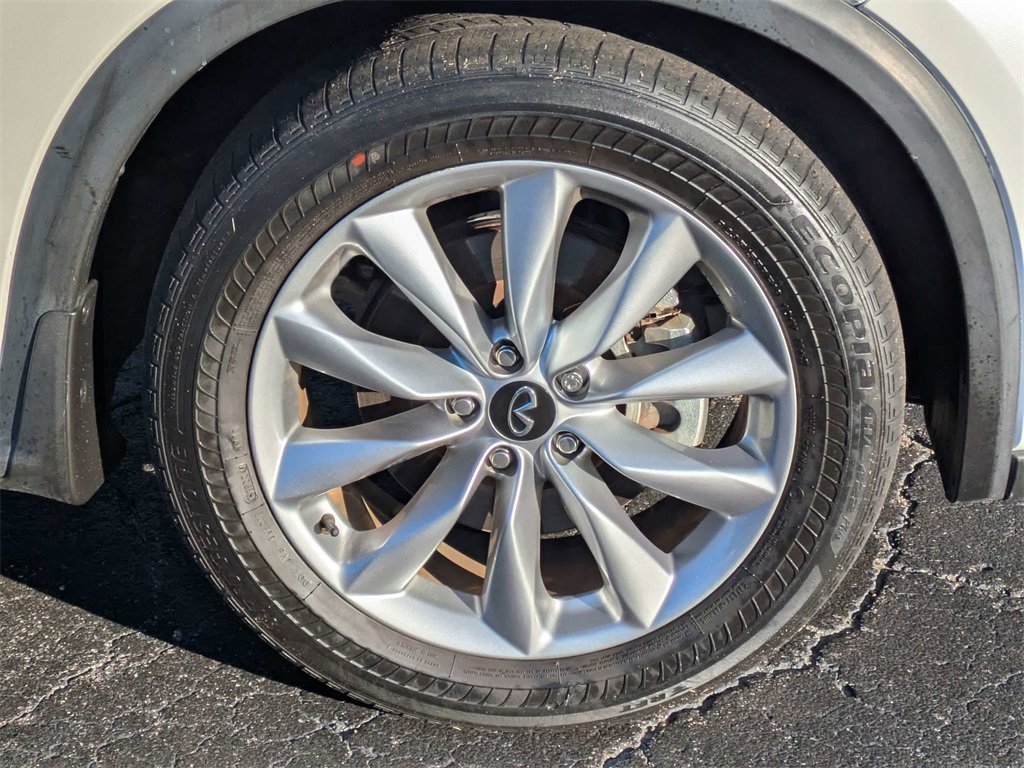 Used 2022 INFINITI QX50 Luxe image 11