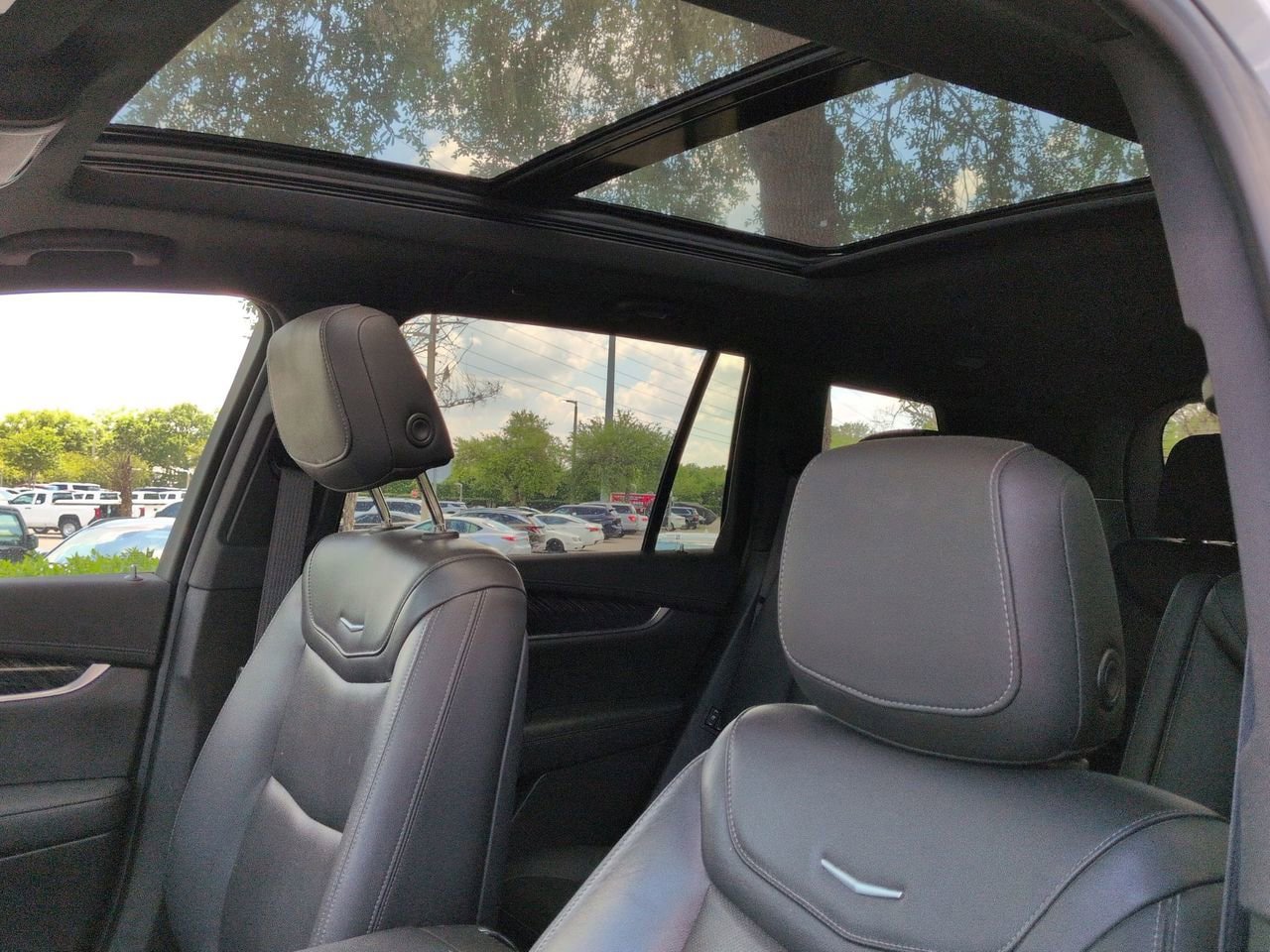 Used 2023 Cadillac XT6 Premium Luxury w/ Technology Package image 20
