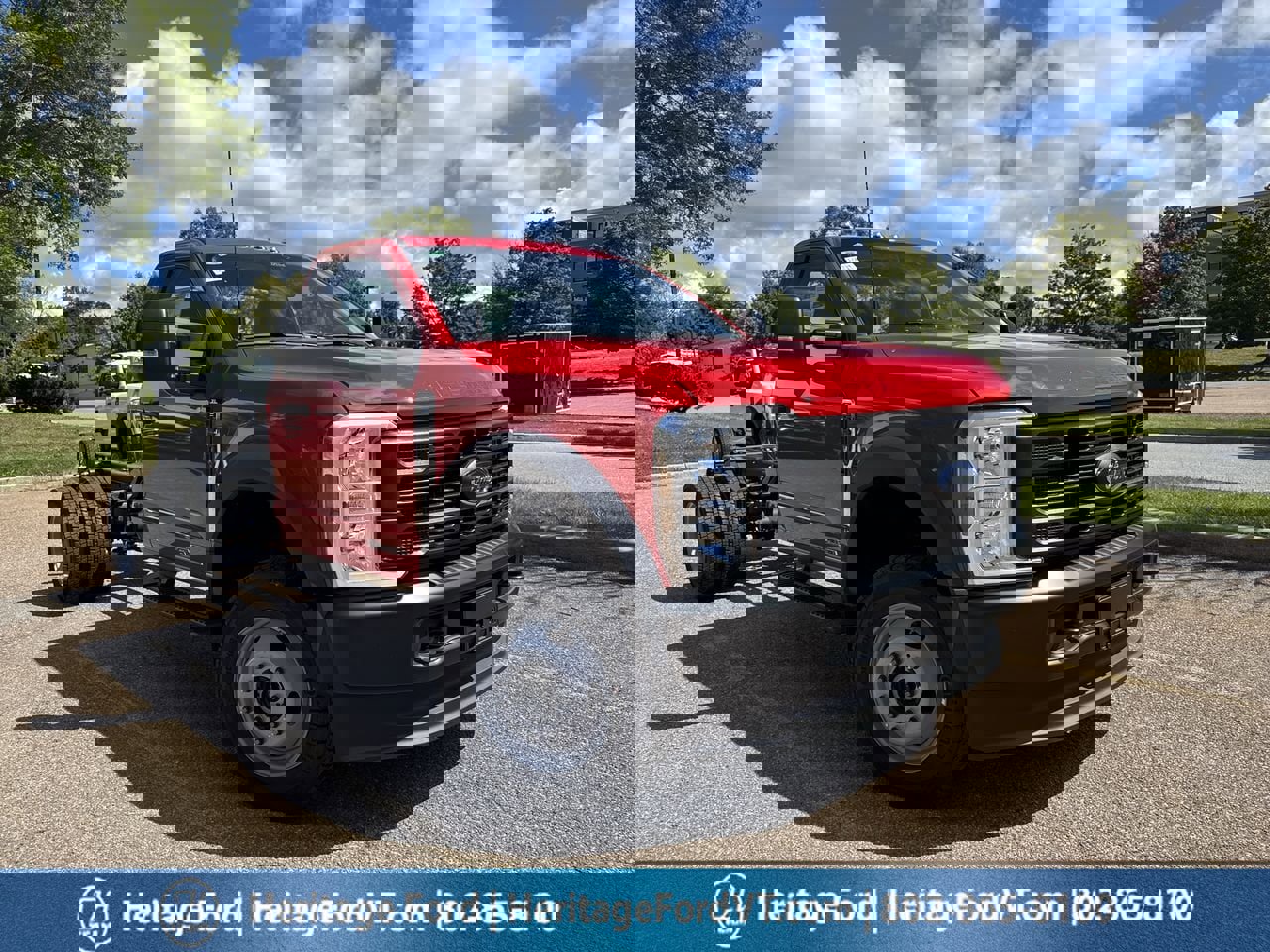 New 2025 Ford F550 4x4 Regular Cab Super Duty