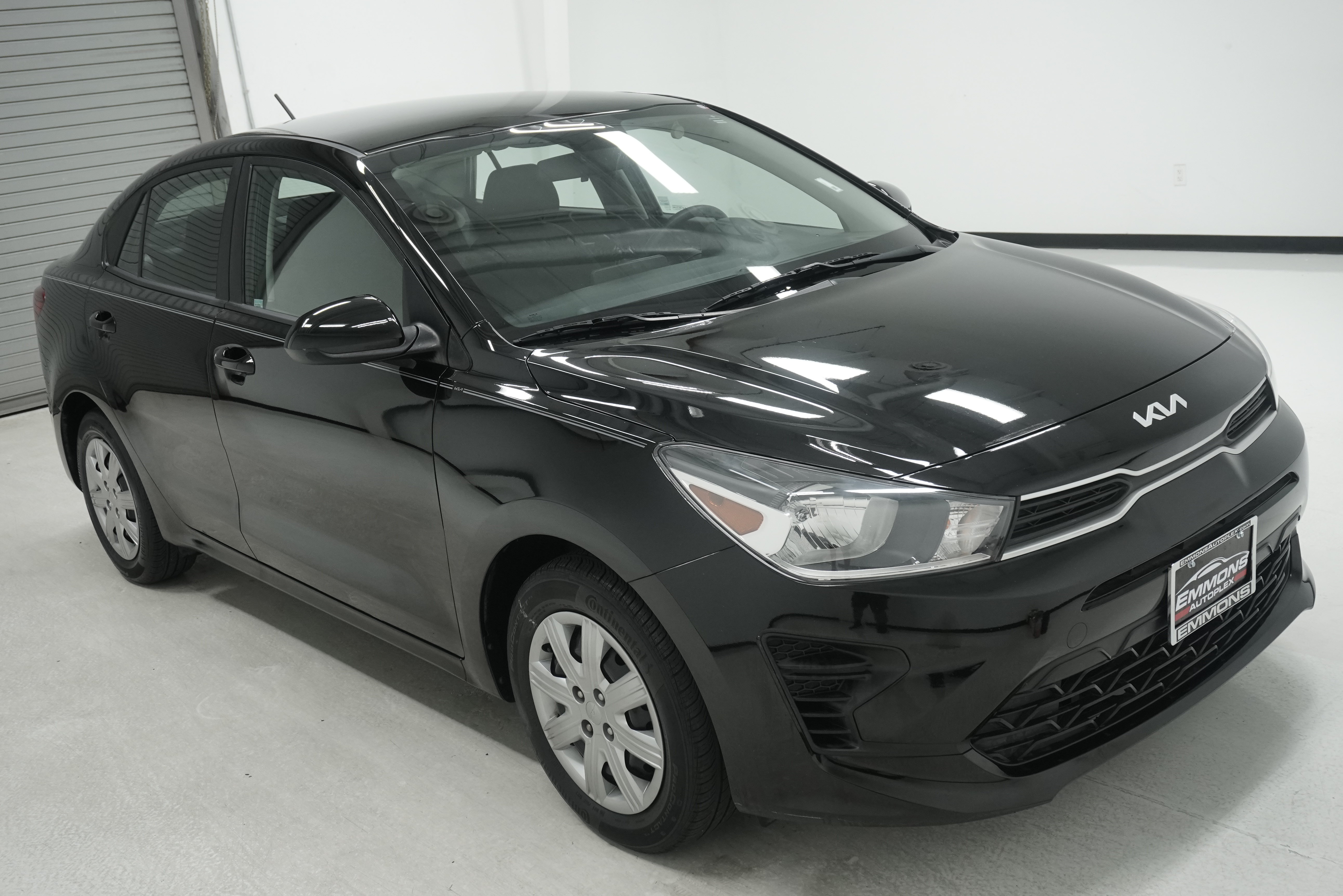 Used 2023 Kia Rio LX FWD image 3
