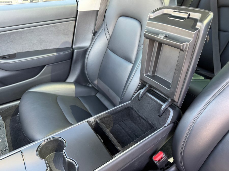 Used 2018 Tesla Model 3 Performance image 29