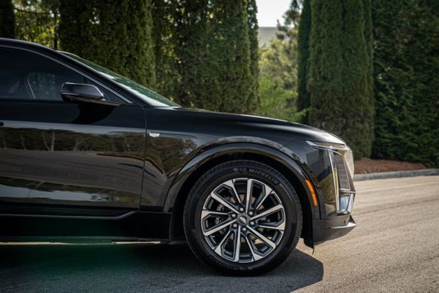 Used 2024 Cadillac Lyriq Tech image 14