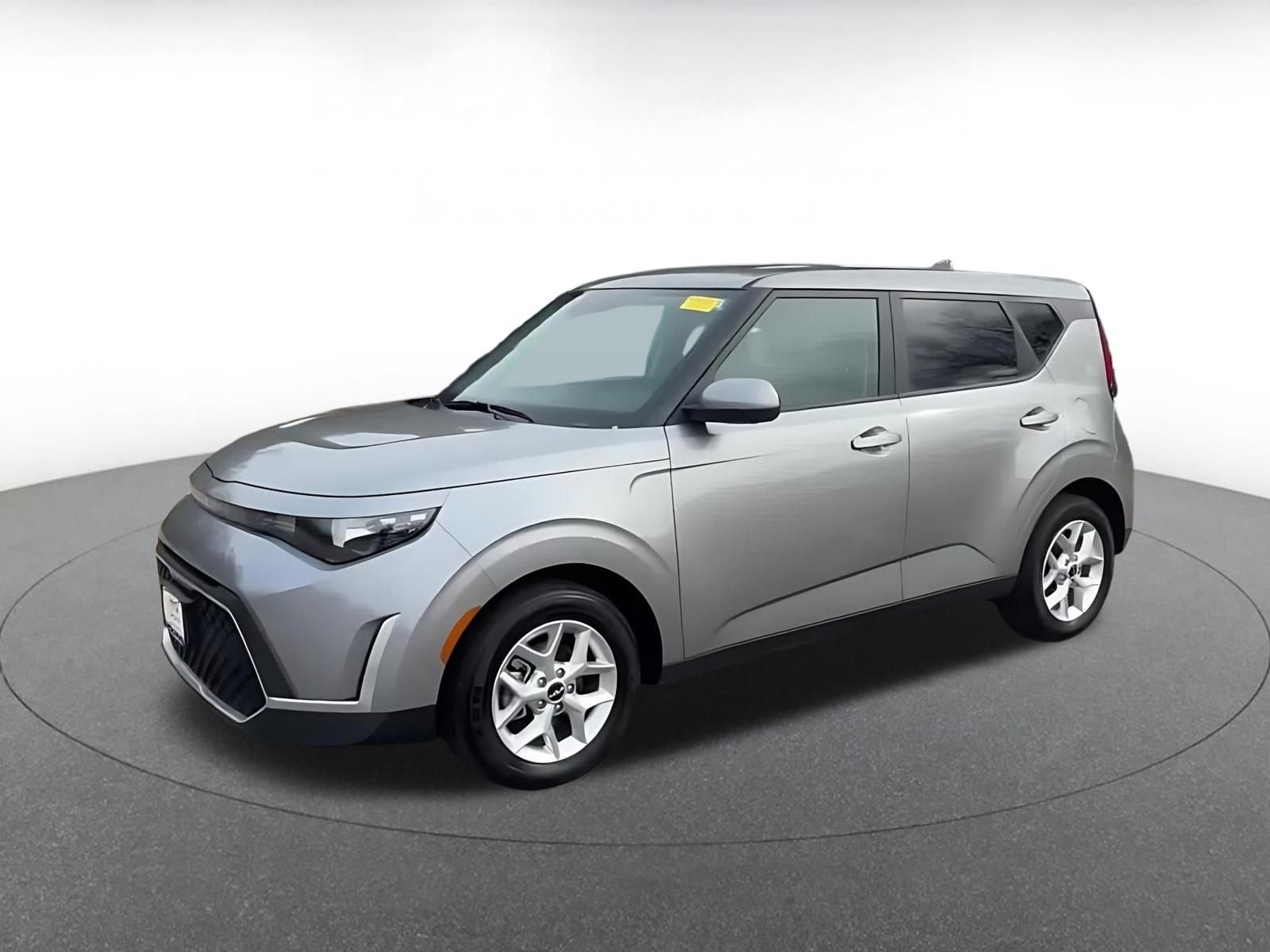 Used 2025 Kia Soul LX w/ LX Technology Package image 8