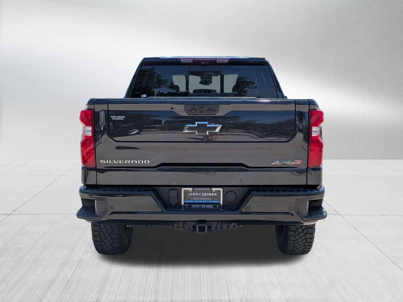 Used 2022 Chevrolet Silverado 1500 ZR2 w/ Technology Package AWD/4WD image 4