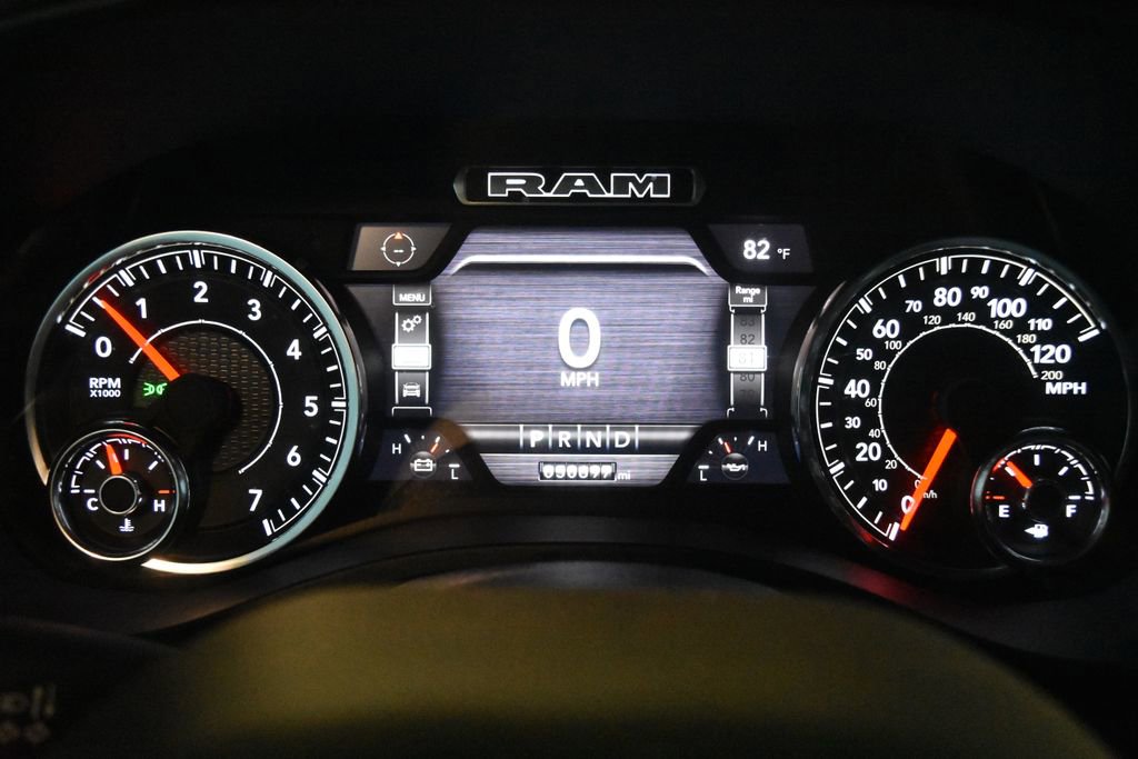 Used 2024 RAM 1500 Laramie AWD/4WD image 17