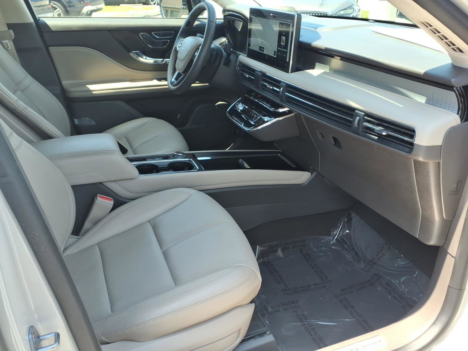 Certified 2023 Lincoln Corsair AWD w/ Equipment Group 101A image 29