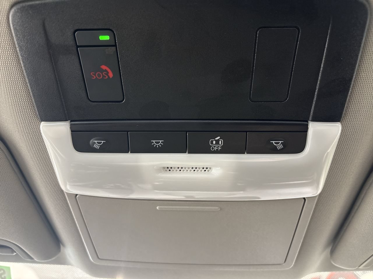 Used 2025 Nissan Altima 2.5 SV FWD image 16