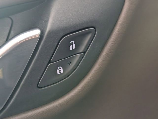 Used 2021 GMC Yukon Denali w/ Denali Ultimate Package image 11