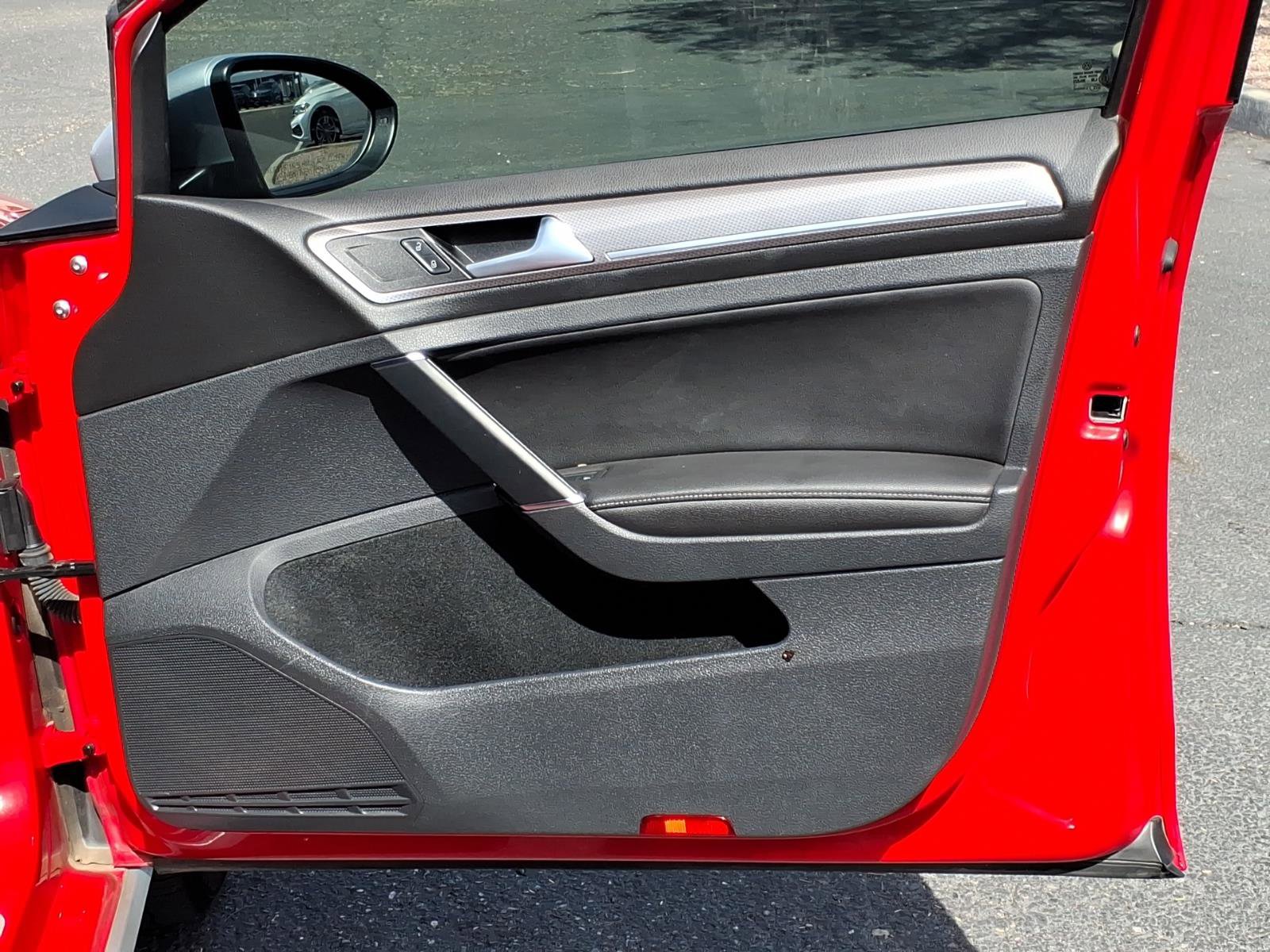 Used 2018 Volkswagen Golf Alltrack SE image 15