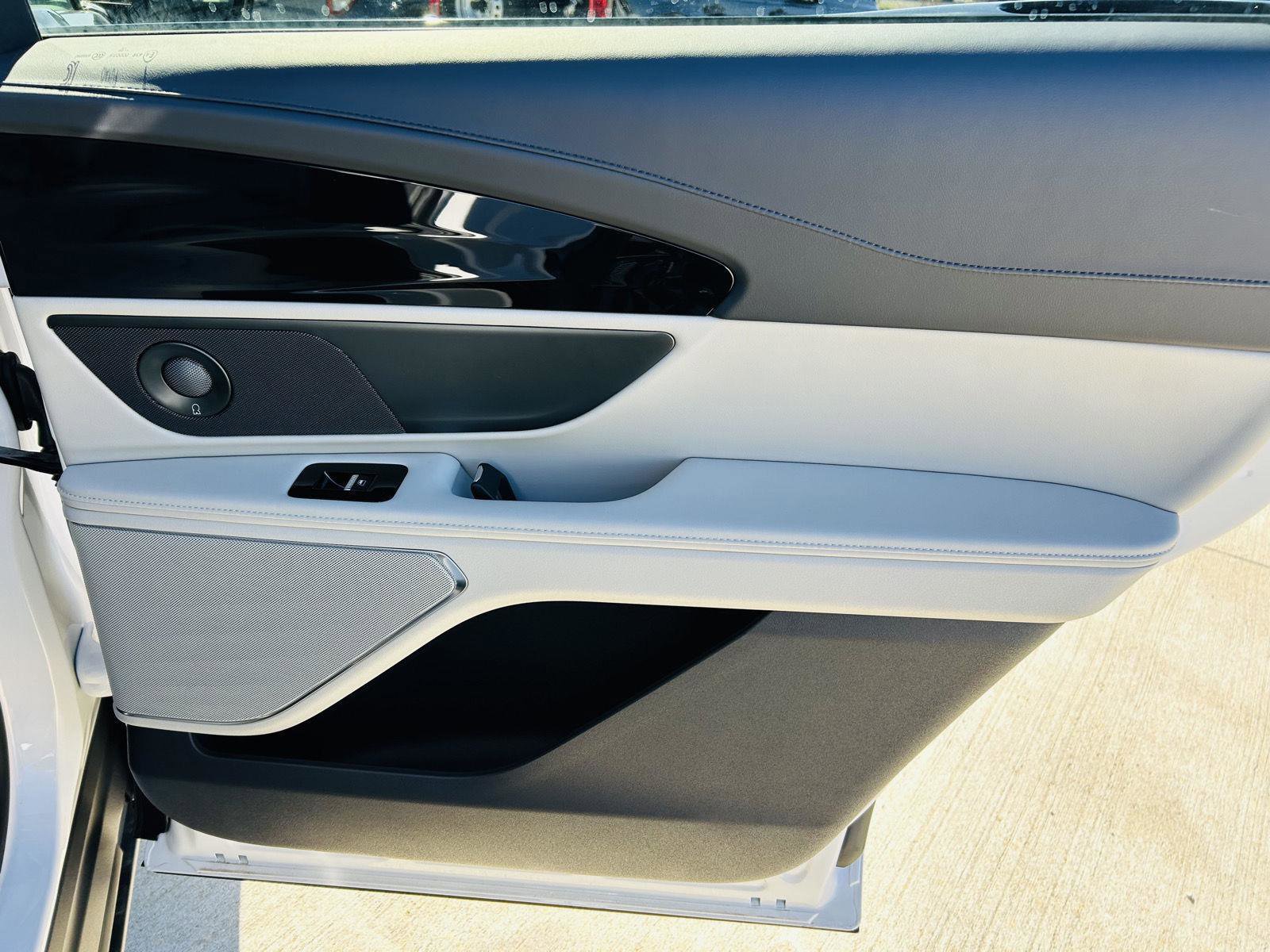 New 2026 Lincoln Nautilus Reserve w/ Jet Appearance Package image 42