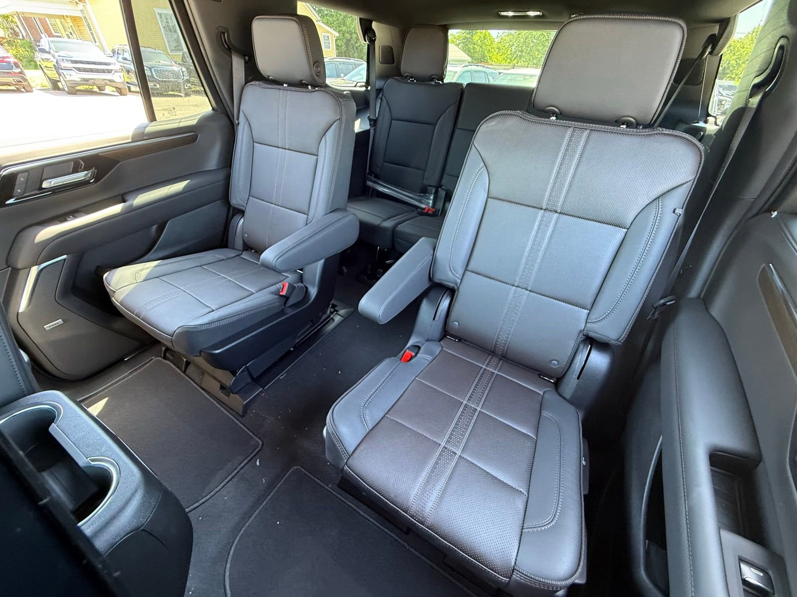 New 2026 Chevrolet Tahoe High Country AWD/4WD image 35