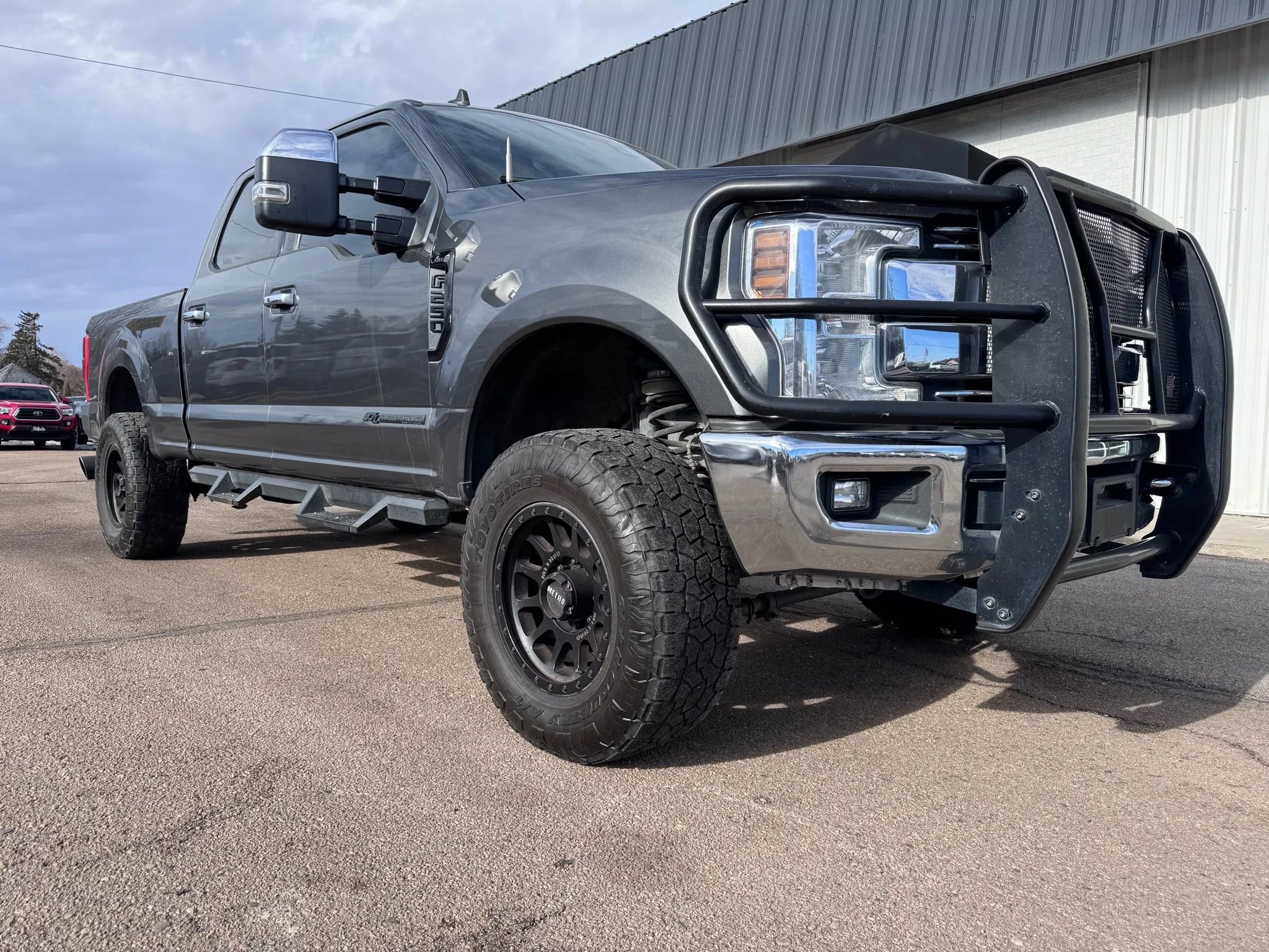 Used 2019 Ford F250 Lariat w/ Lariat Ultimate Package image 2