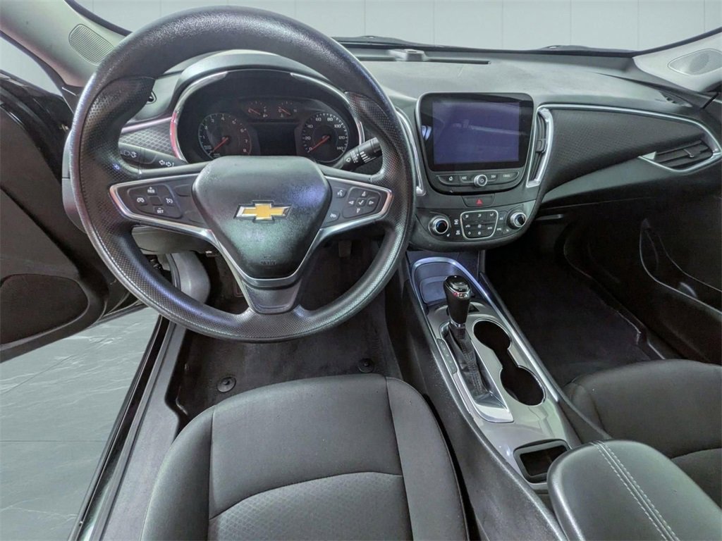 Used 2019 Chevrolet Malibu LT image 11