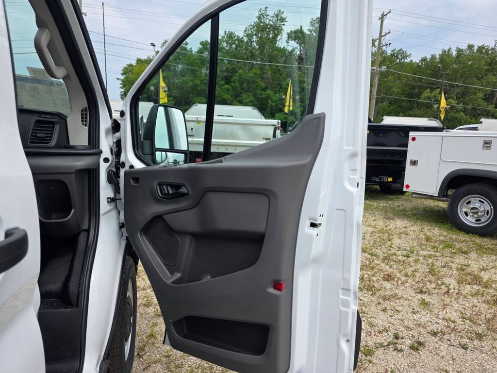 New 2026 Ford Transit 250 Low Roof RWD image 23