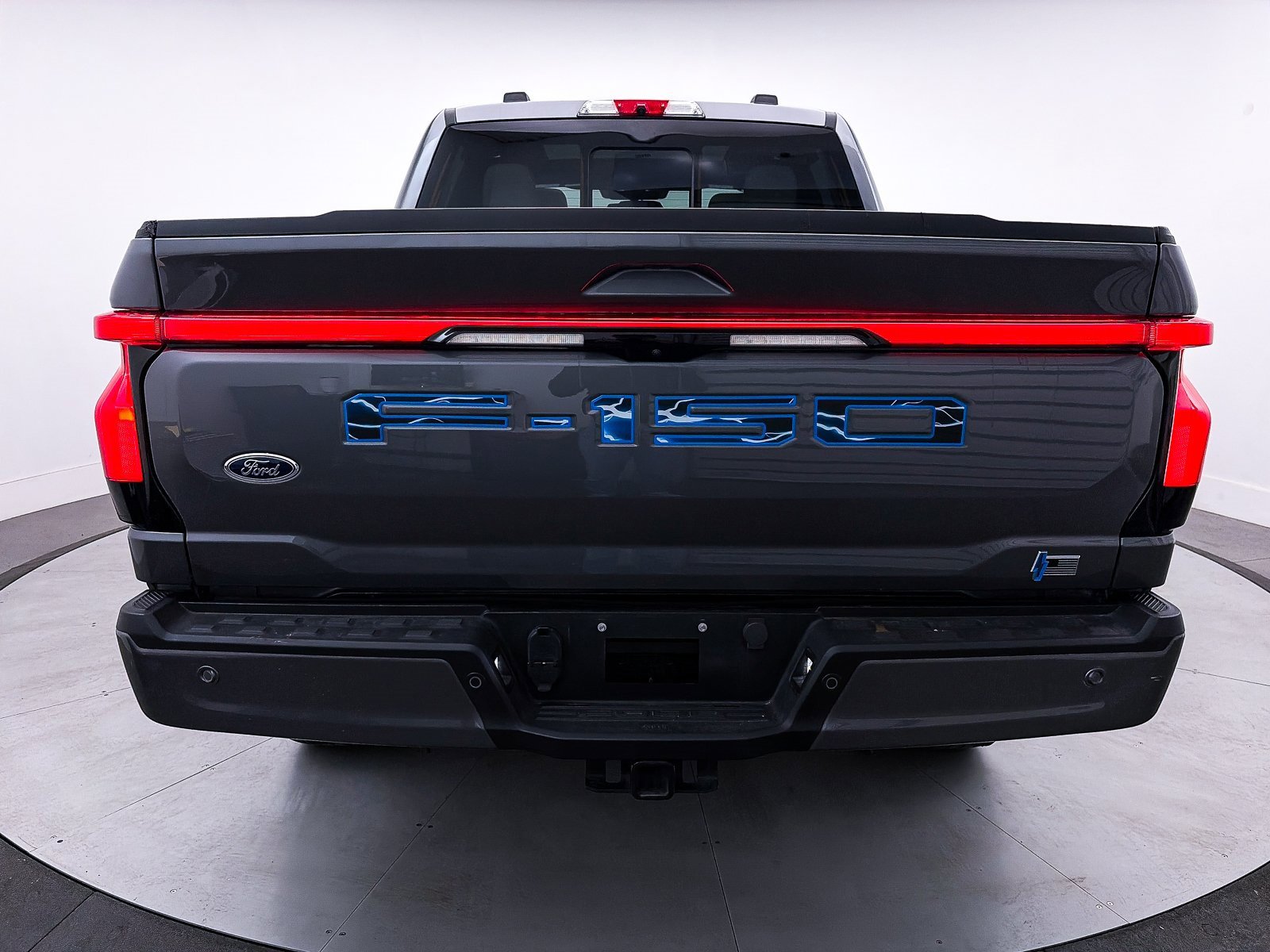 Used 2023 Ford F150 Lightning Platinum image 16