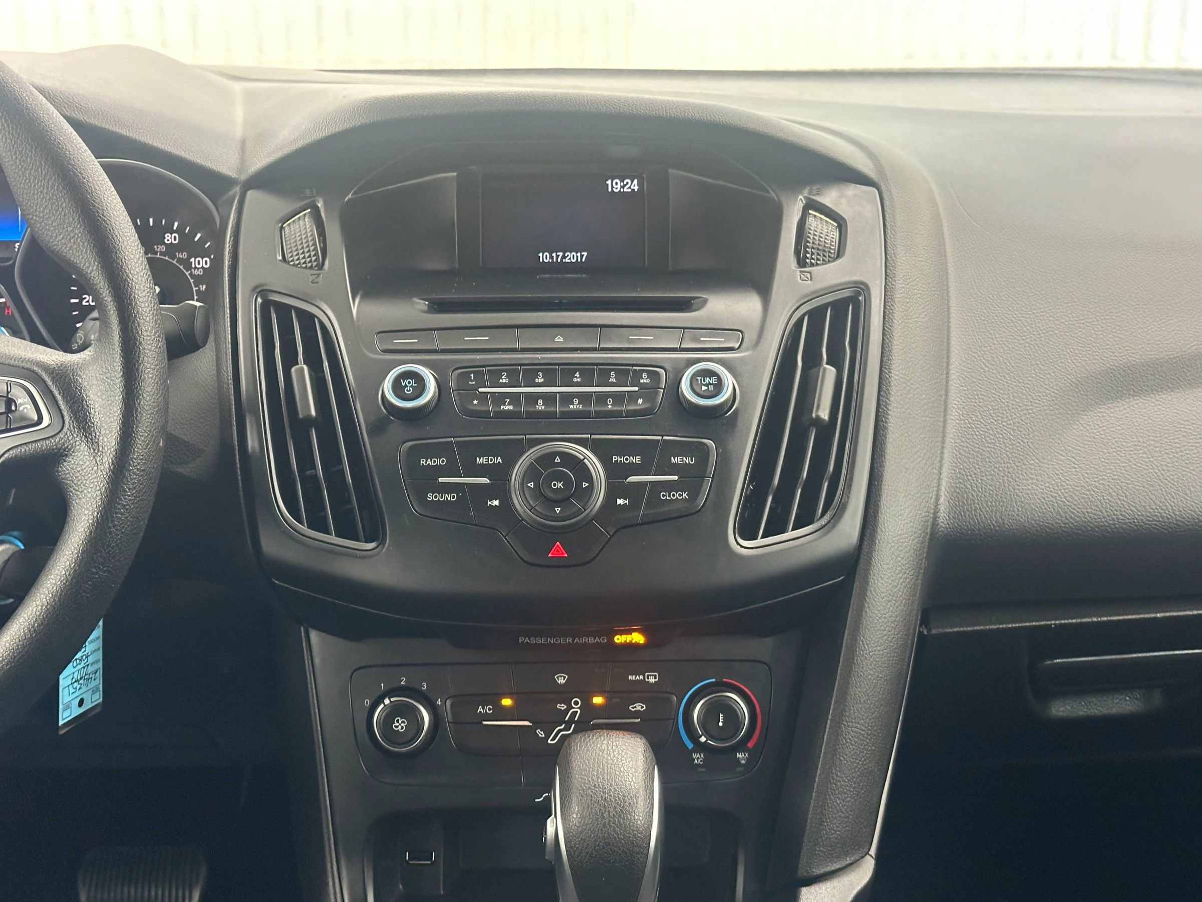 Used 2017 Ford Focus S image 18