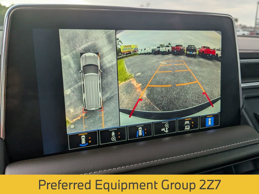 Used 2023 Chevrolet Suburban Z71 w/ Luxury Package image 6