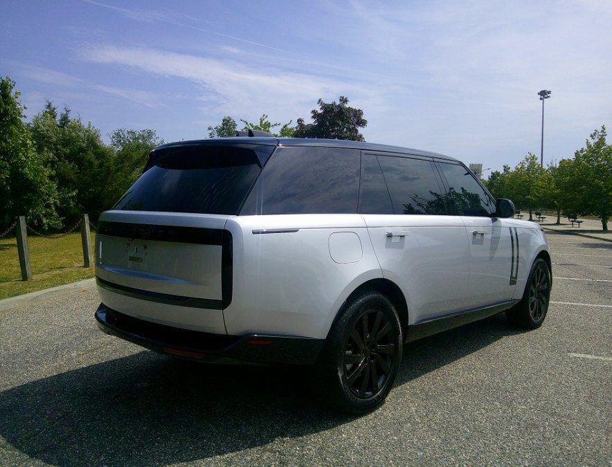 Used 2024 Land Rover Range Rover Long Wheelbase SE AWD/4WD image 21