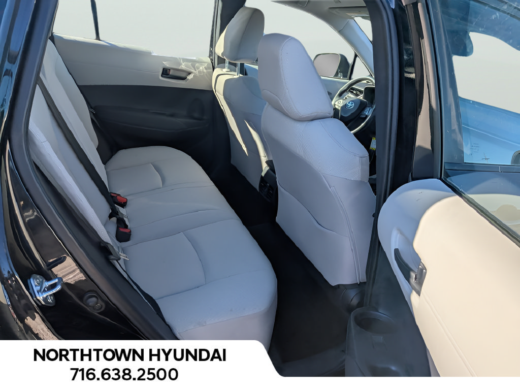 Used 2024 Toyota Corolla Cross L AWD/4WD image 28