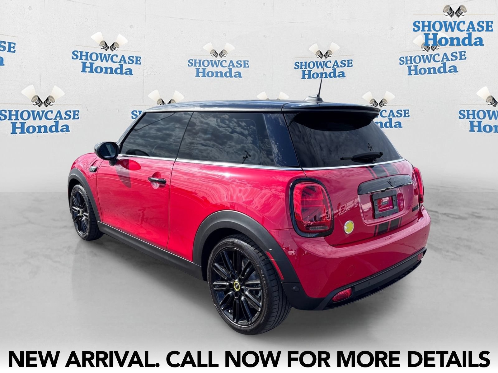 Used 2024 MINI Cooper SE FWD image 5