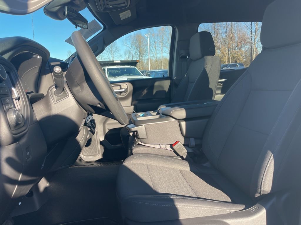 Used 2025 Chevrolet Silverado 1500 Custom Trail Boss w/ Turbomax Blackout Package image 10