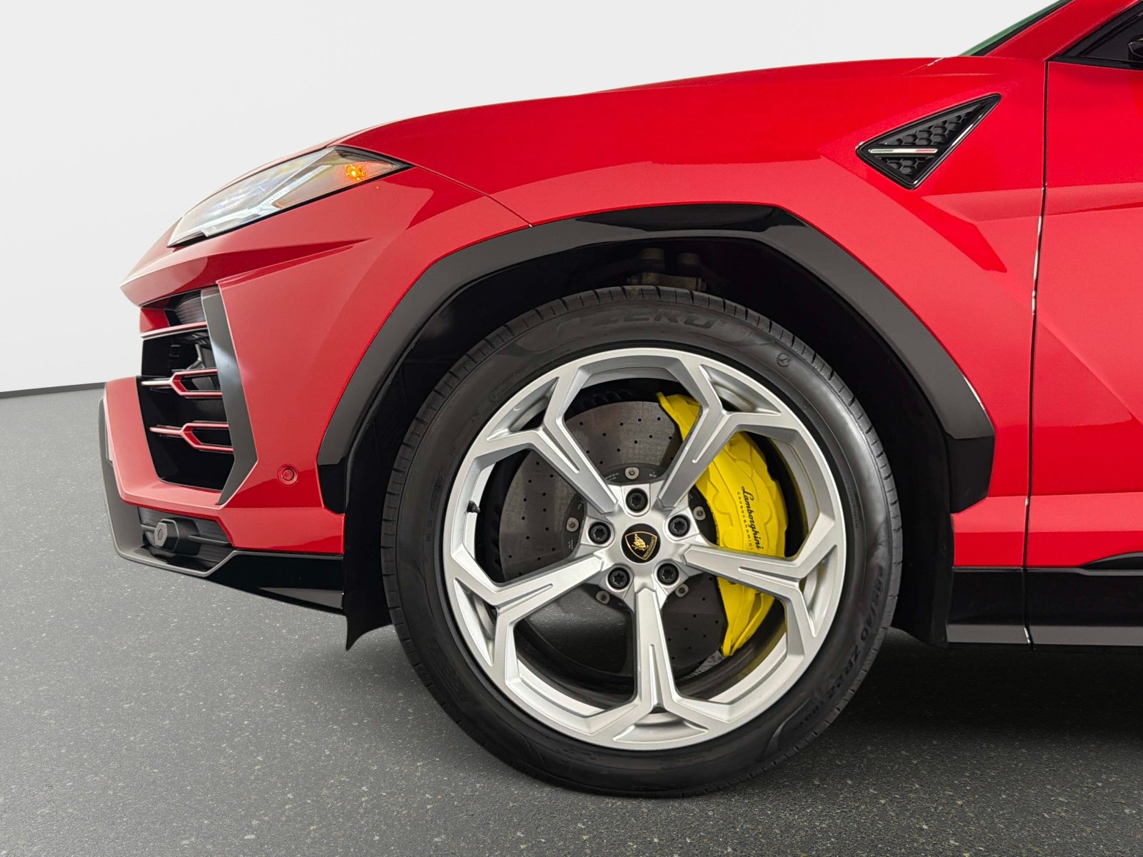 Used 2020 Lamborghini Urus AWD/4WD image 20