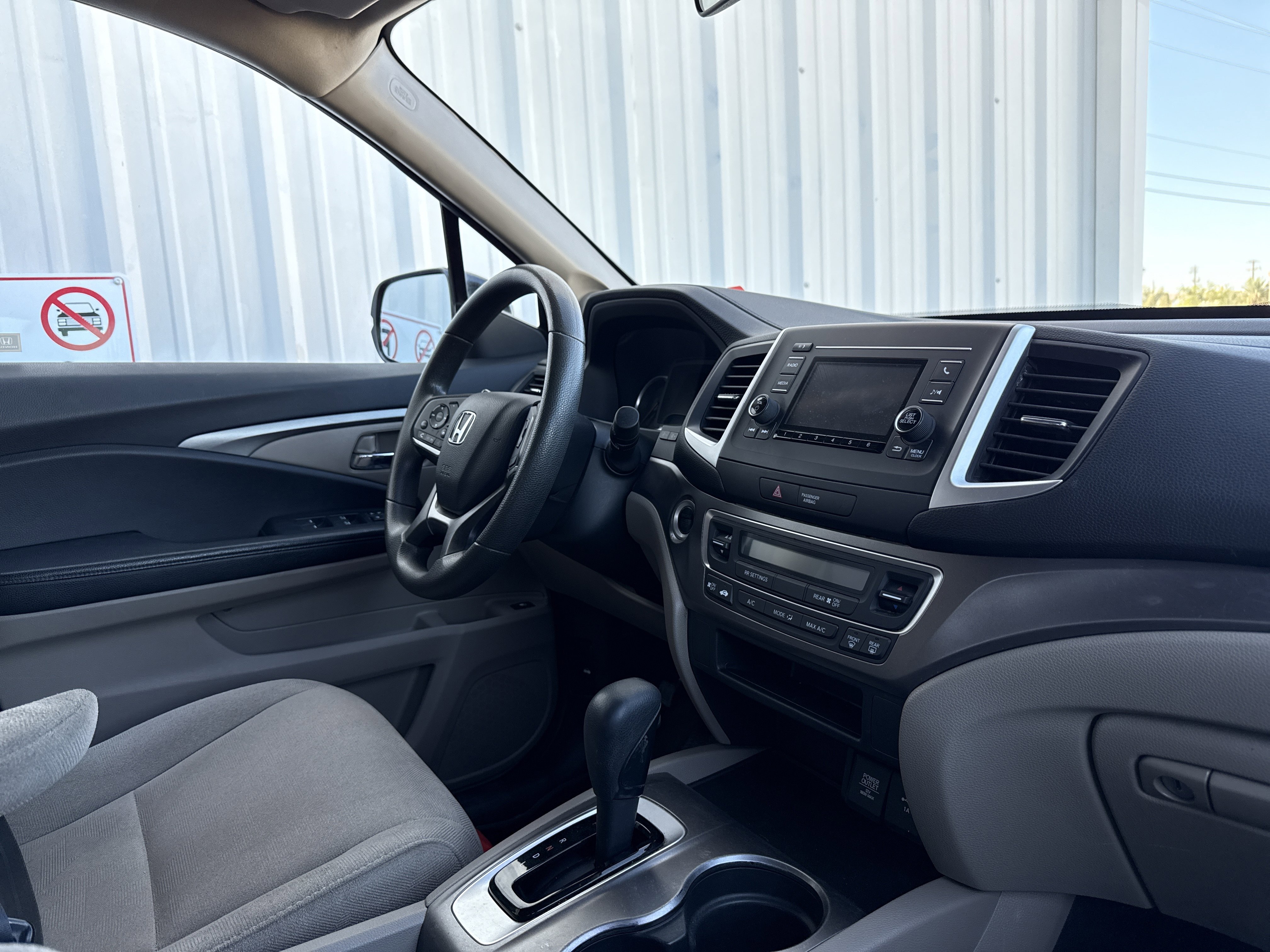 Used 2019 Honda Pilot LX image 42