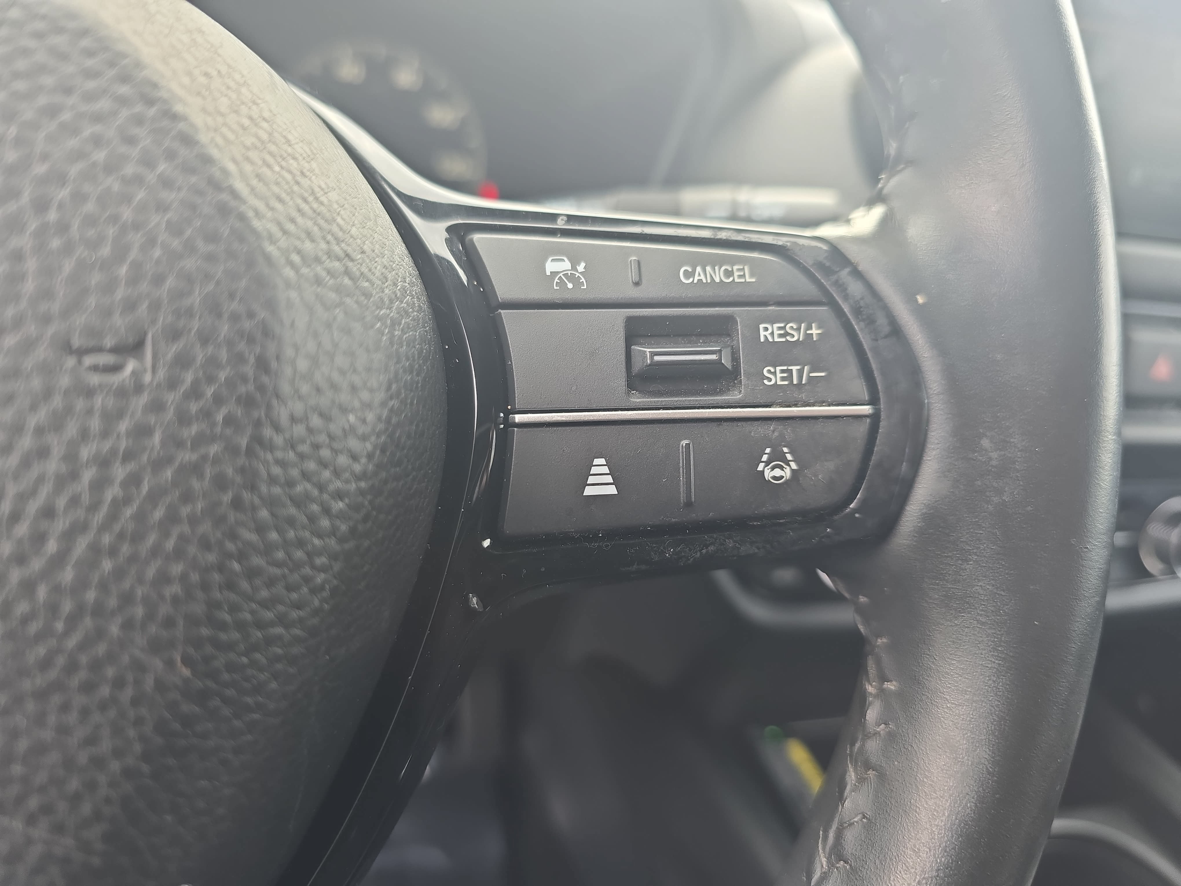 Certified 2024 Honda HR-V EX-L image 17
