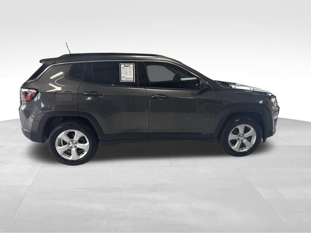 Used 2018 Jeep Compass Latitude w/ Popular Equipment Group AWD/4WD image 7