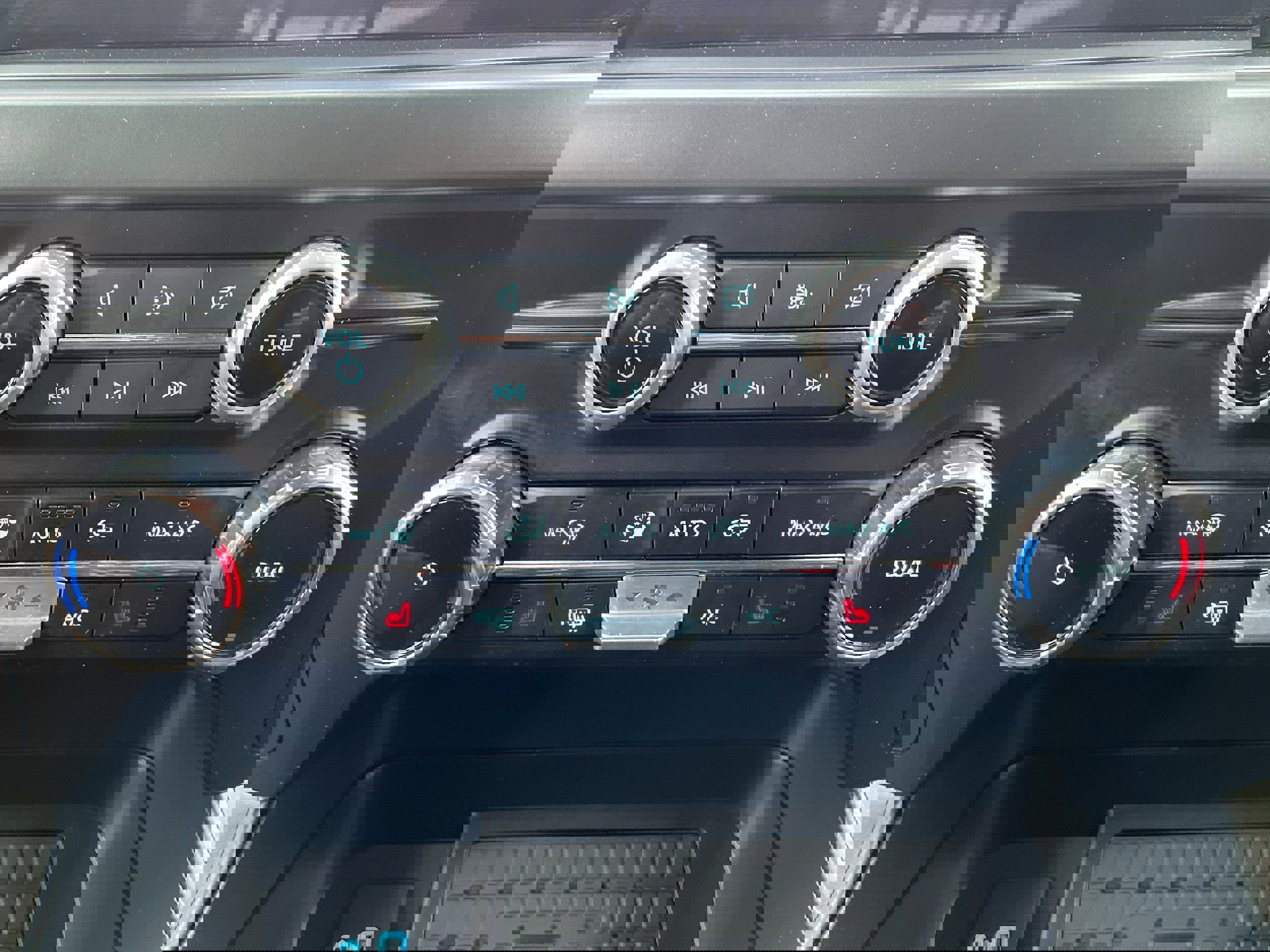 Used 2024 Ford F150 XLT w/ Equipment Group 302A MID image 21